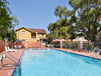 Howard Johnson Express Inn  06.[1]